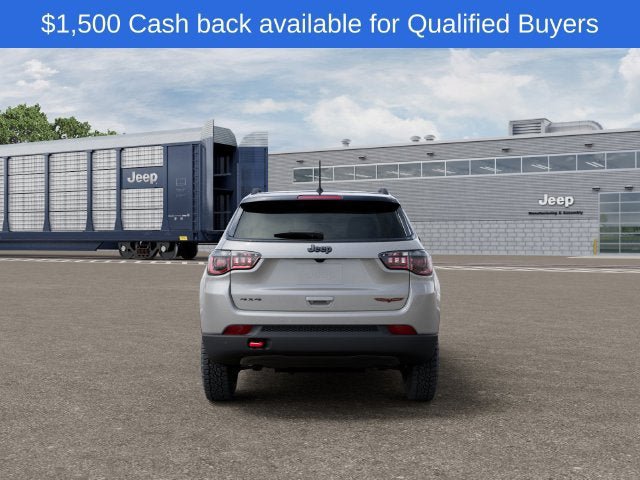 New 2026 Jeep Compass Trailhawk w/ Sun, Sound & Navigation Group AWD/4WD image 4