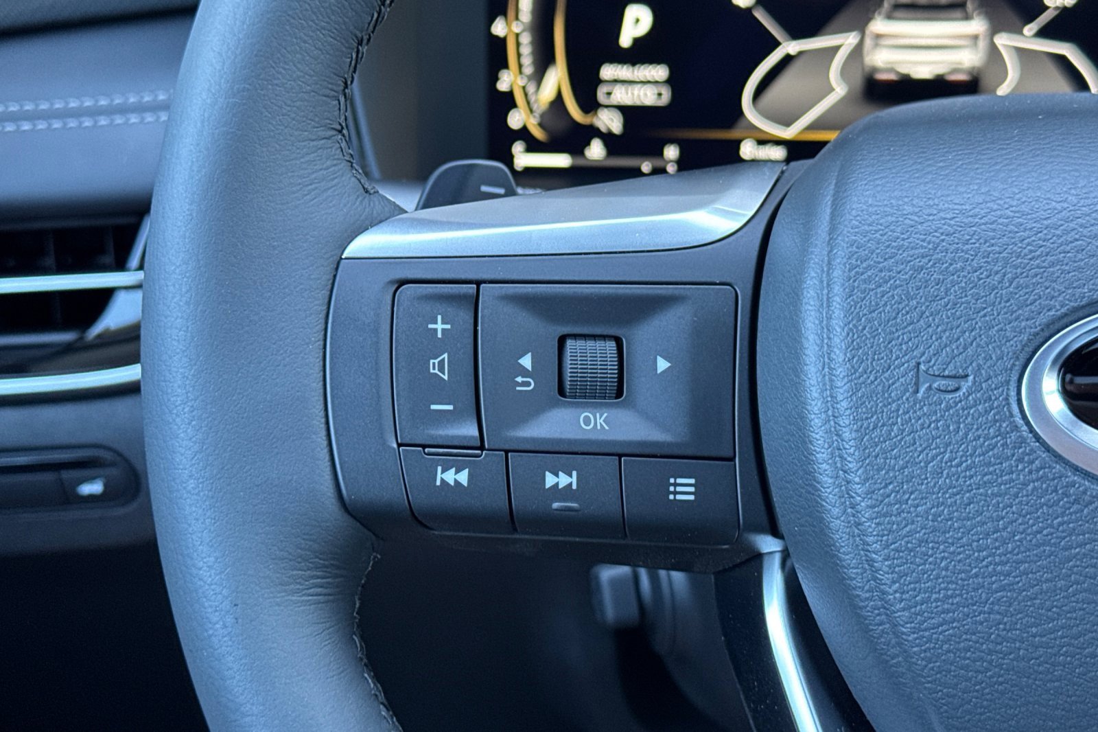 New 2026 INFINITI QX60 Luxe w/ Cargo Package image 28