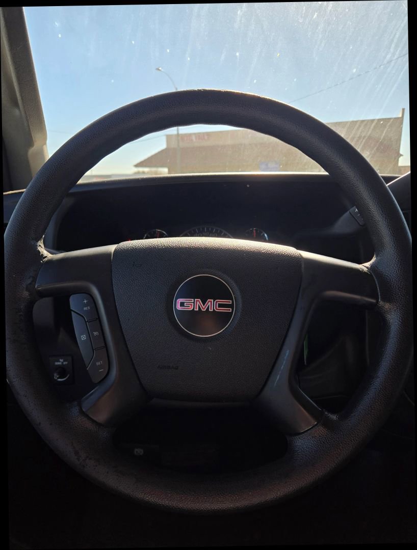 Used 2016 GMC Savana 3500 LS image 19