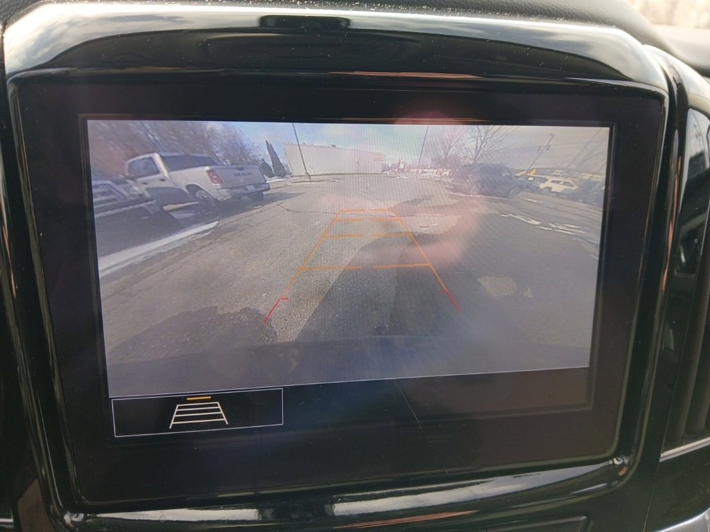 Used 2020 Chevrolet Traverse LT image 13