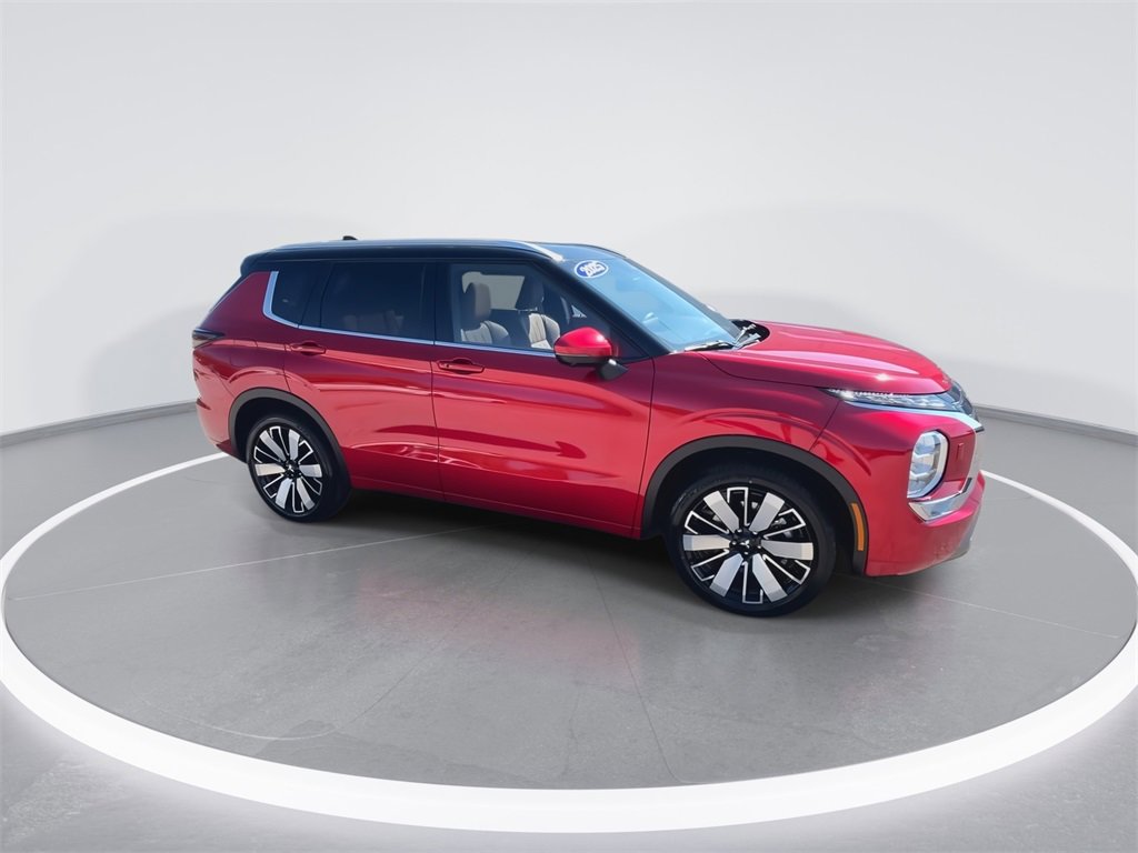 New 2025 Mitsubishi Outlander SEL image 2