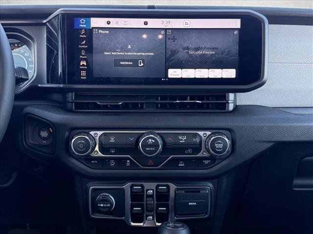 Used 2025 Jeep Wrangler Sport S image 17