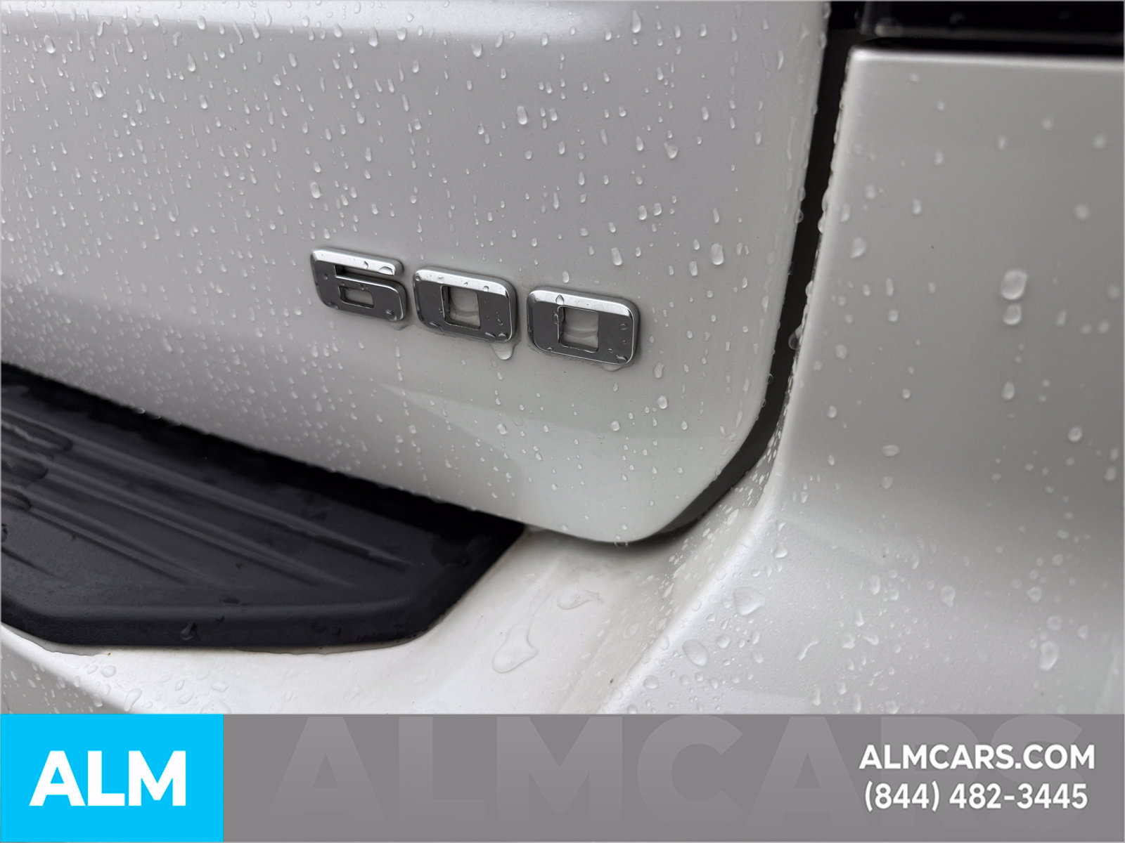 Used 2022 Cadillac Escalade Premium Luxury AWD/4WD image 6