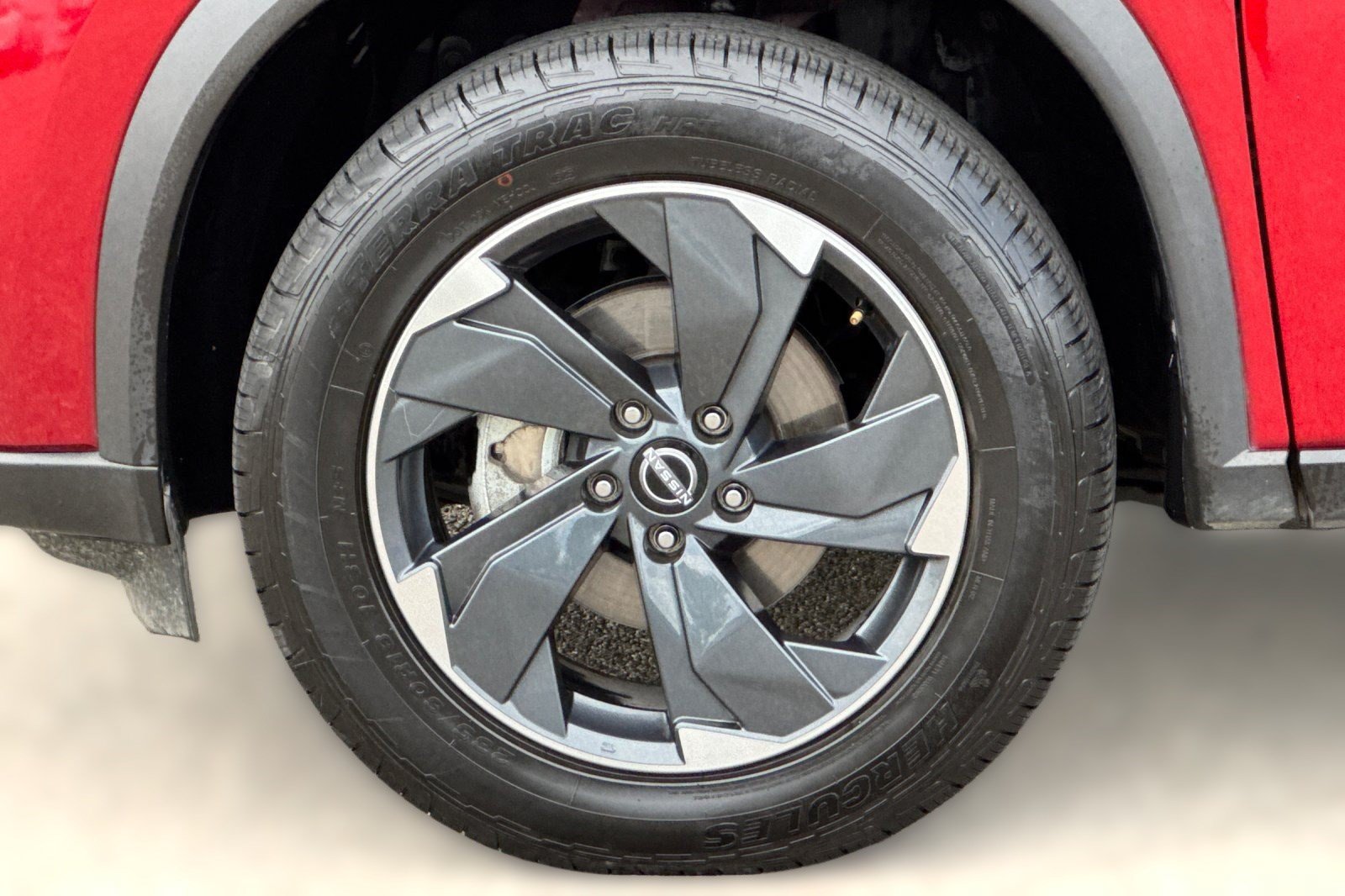 Used 2025 Nissan Rogue SV AWD/4WD image 13