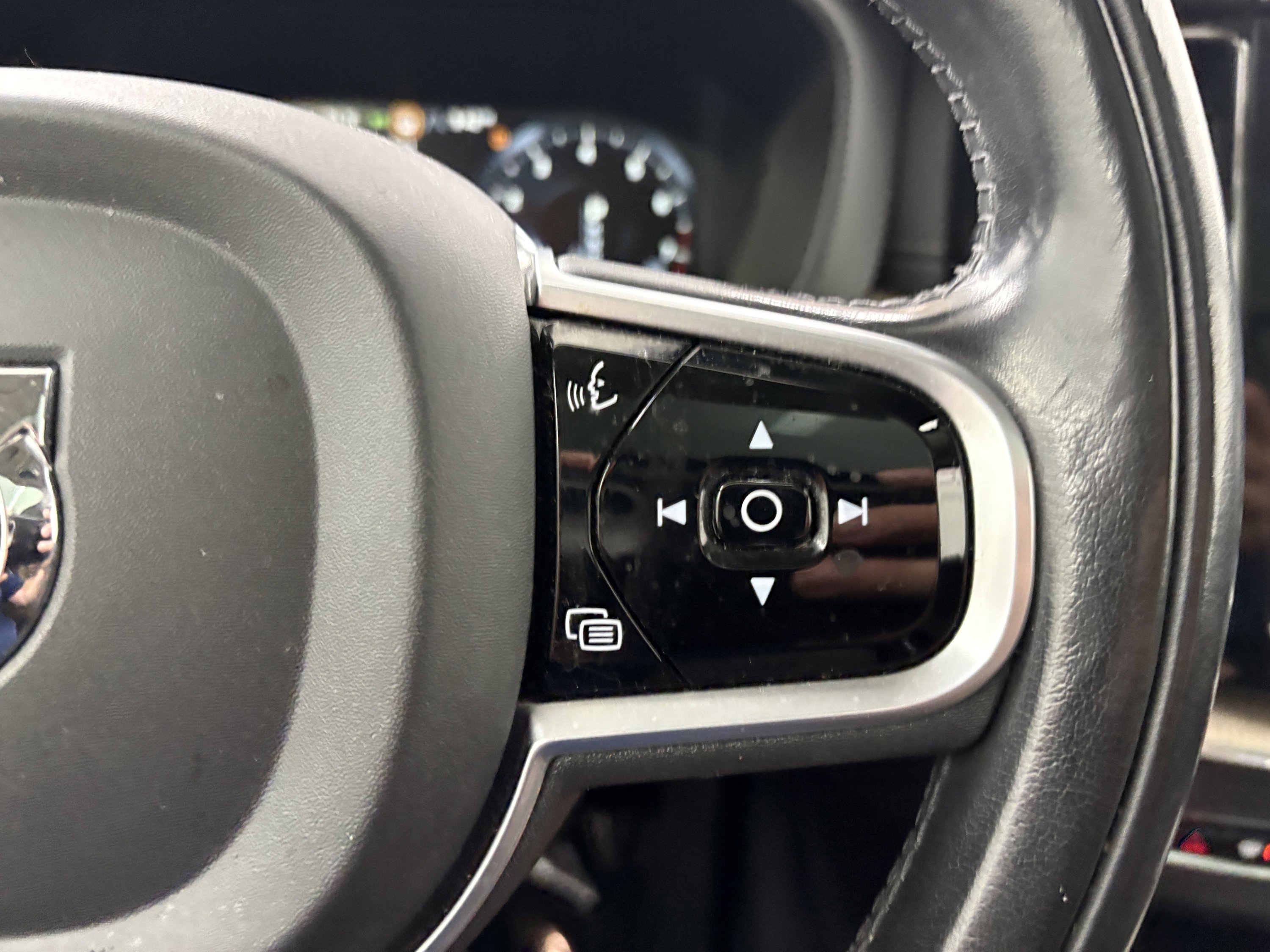 Used 2019 Volvo XC60 T6 Inscription image 29