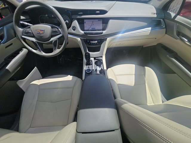 Used 2020 Cadillac XT5 Premium Luxury FWD image 21