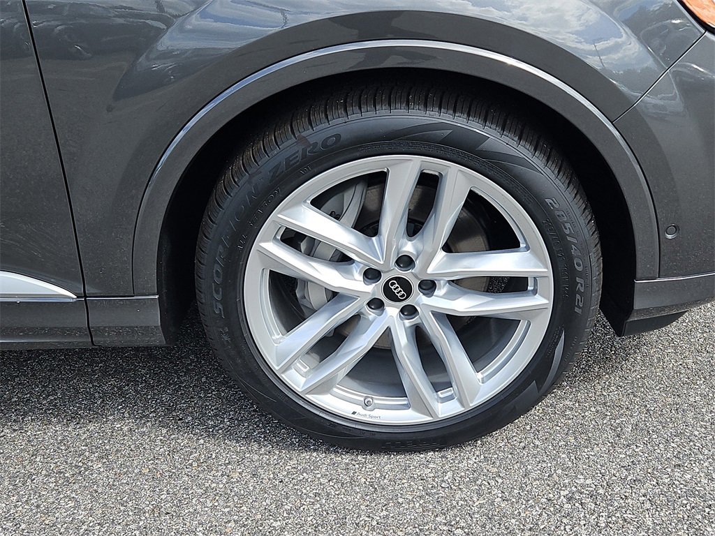 New 2025 Audi Q7 3.0T Premium Plus image 3