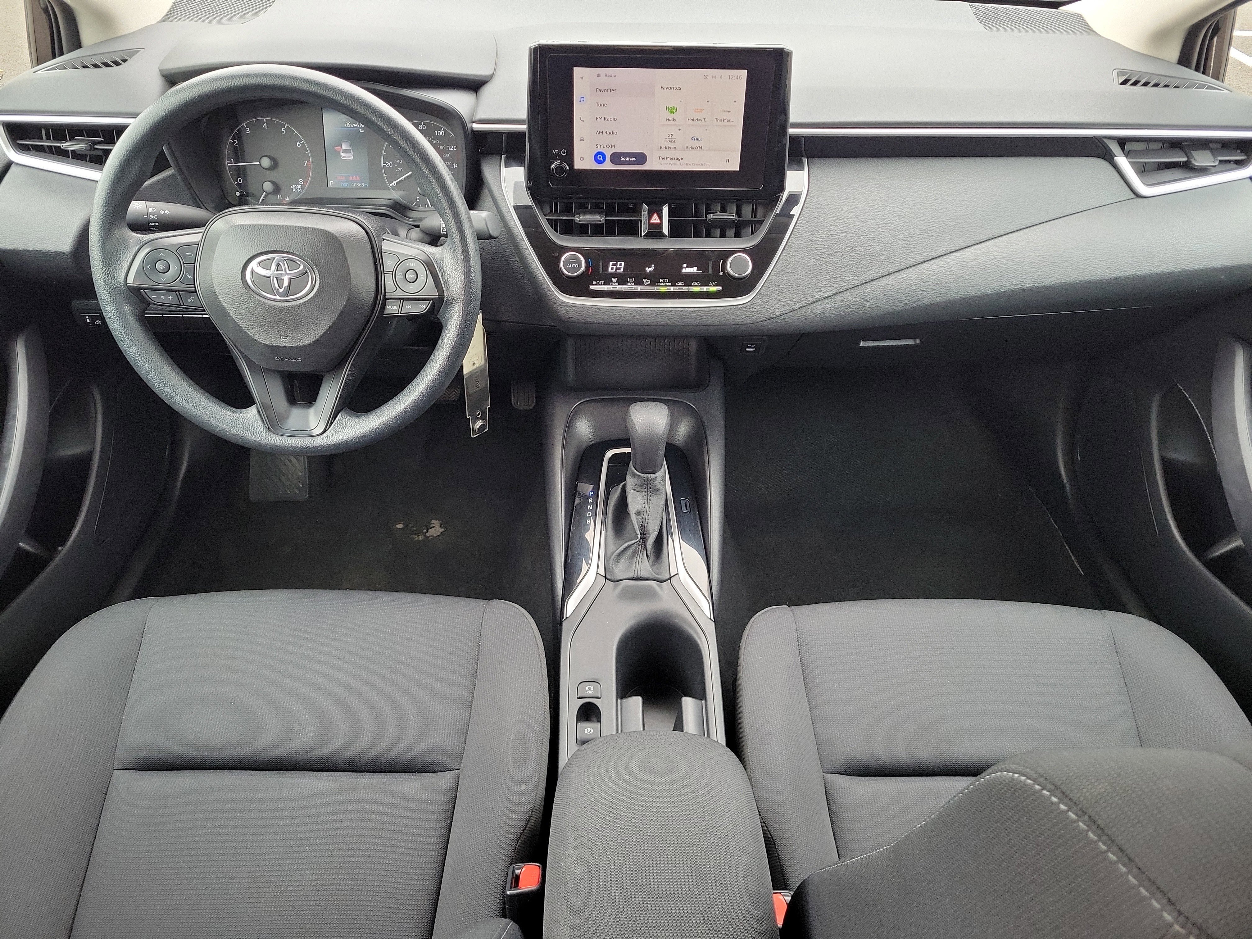 Used 2024 Toyota Corolla LE image 14