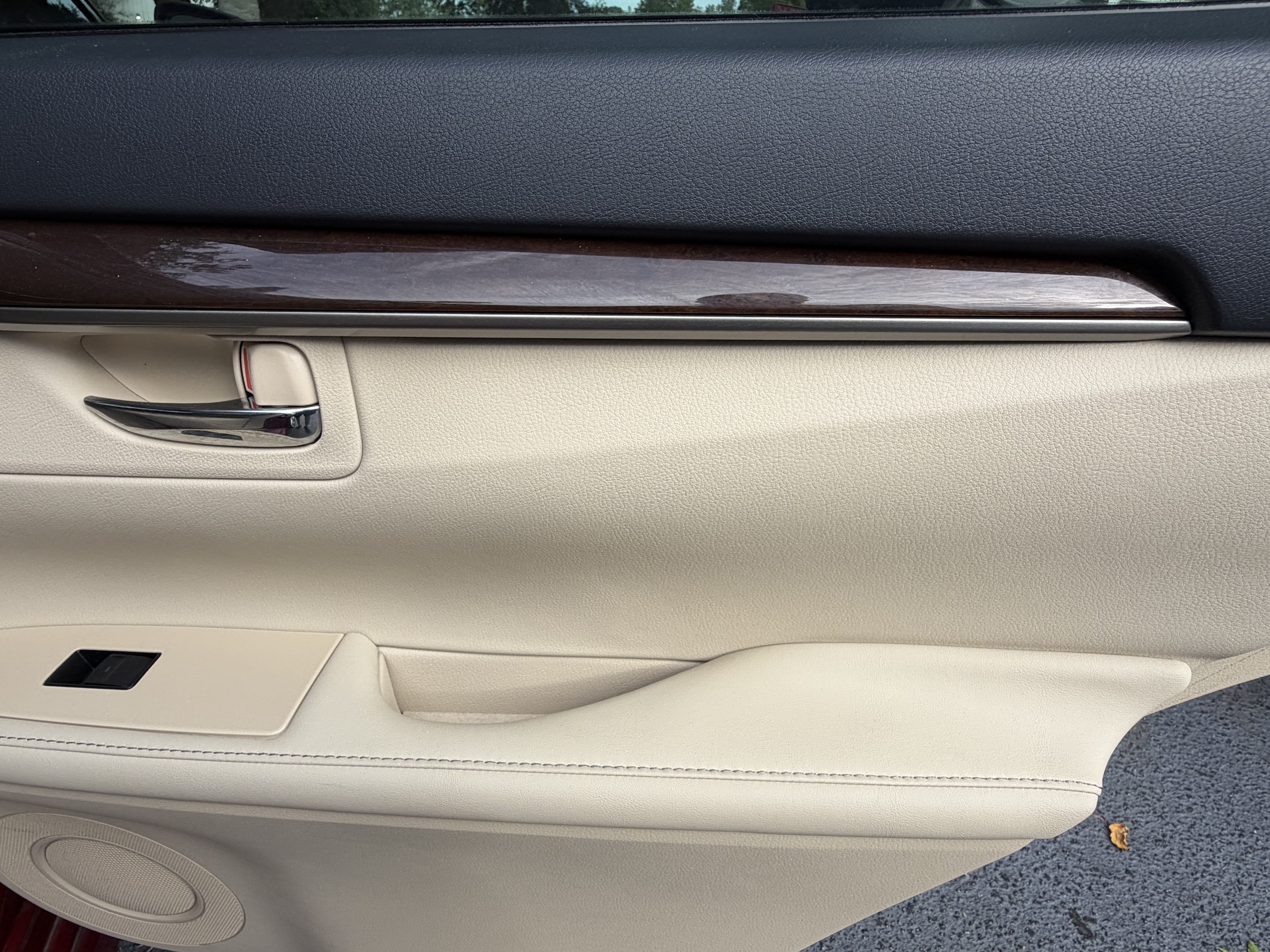 Used 2013 Lexus ES 350 w/ Luxury Pkg FWD image 34