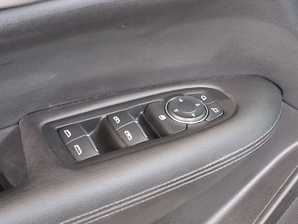 Used 2024 Cadillac XT5 Luxury w/ LPO, Floor Liner Package FWD image 16