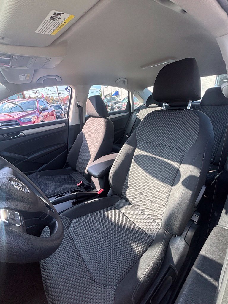 Used 2012 Volkswagen Passat 2.5 S FWD image 13