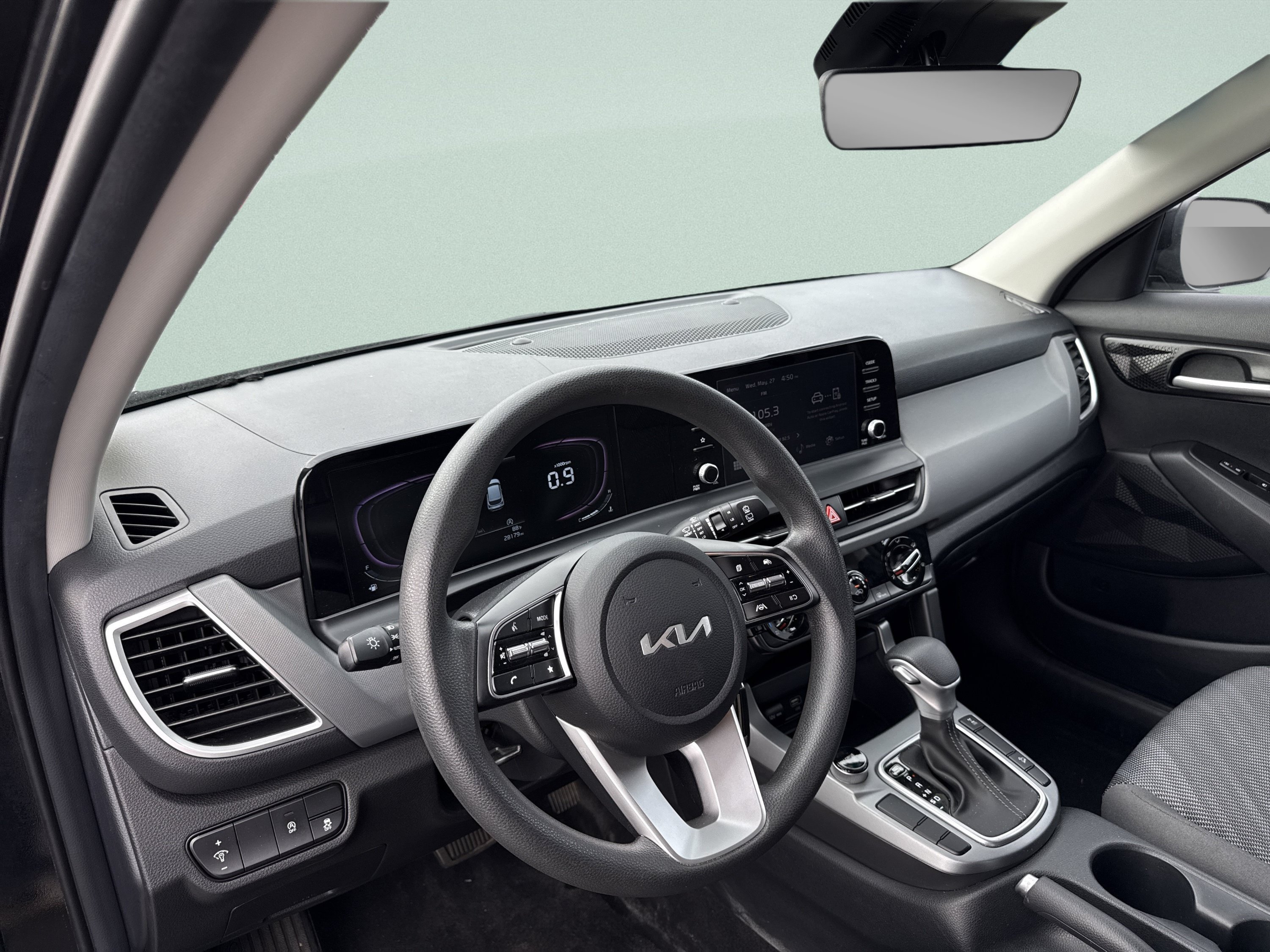 Used 2024 Kia Seltos LX AWD/4WD image 37