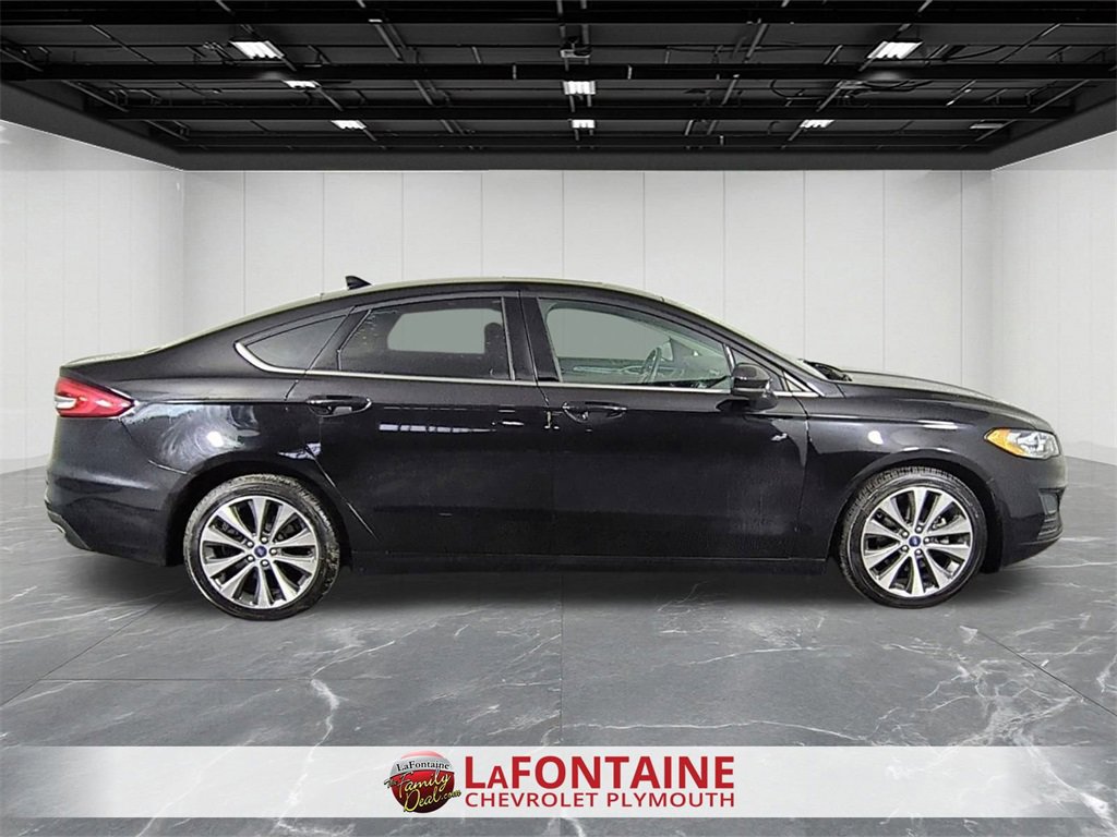 Used 2020 Ford Fusion SE image 9