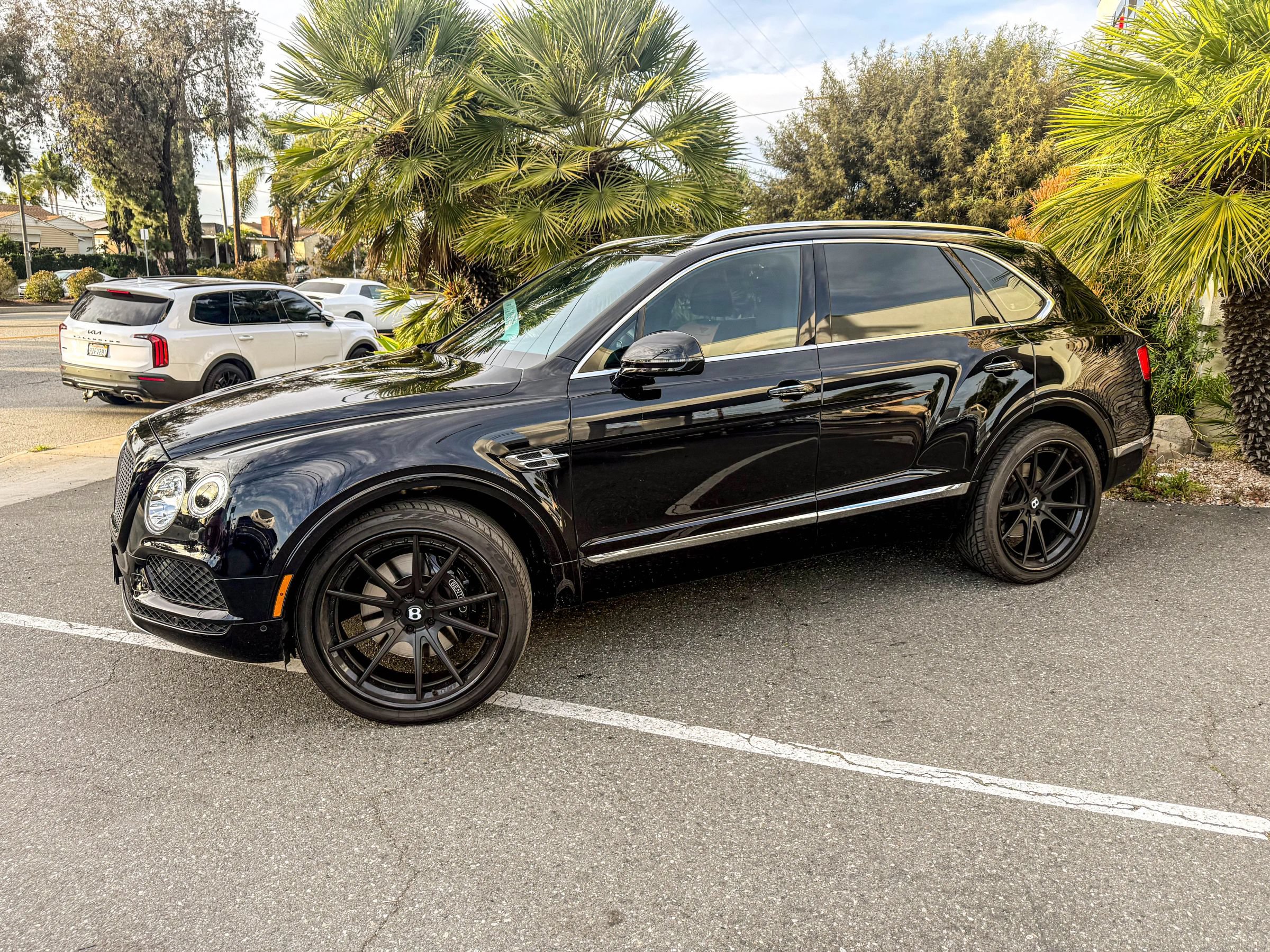 Used 2020 Bentley Bentayga AWD/4WD image 6