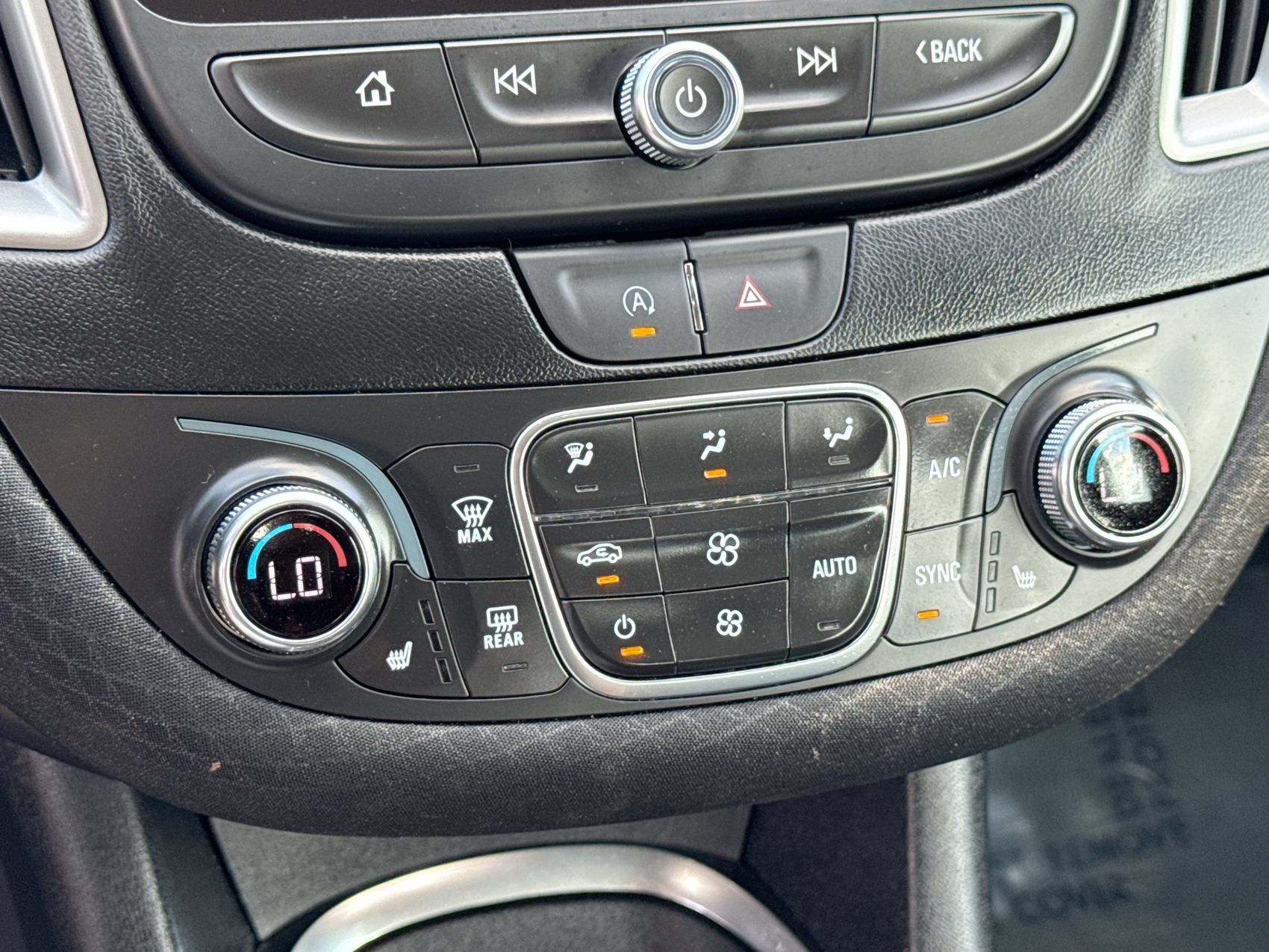 Used 2025 Chevrolet Malibu LT FWD image 18