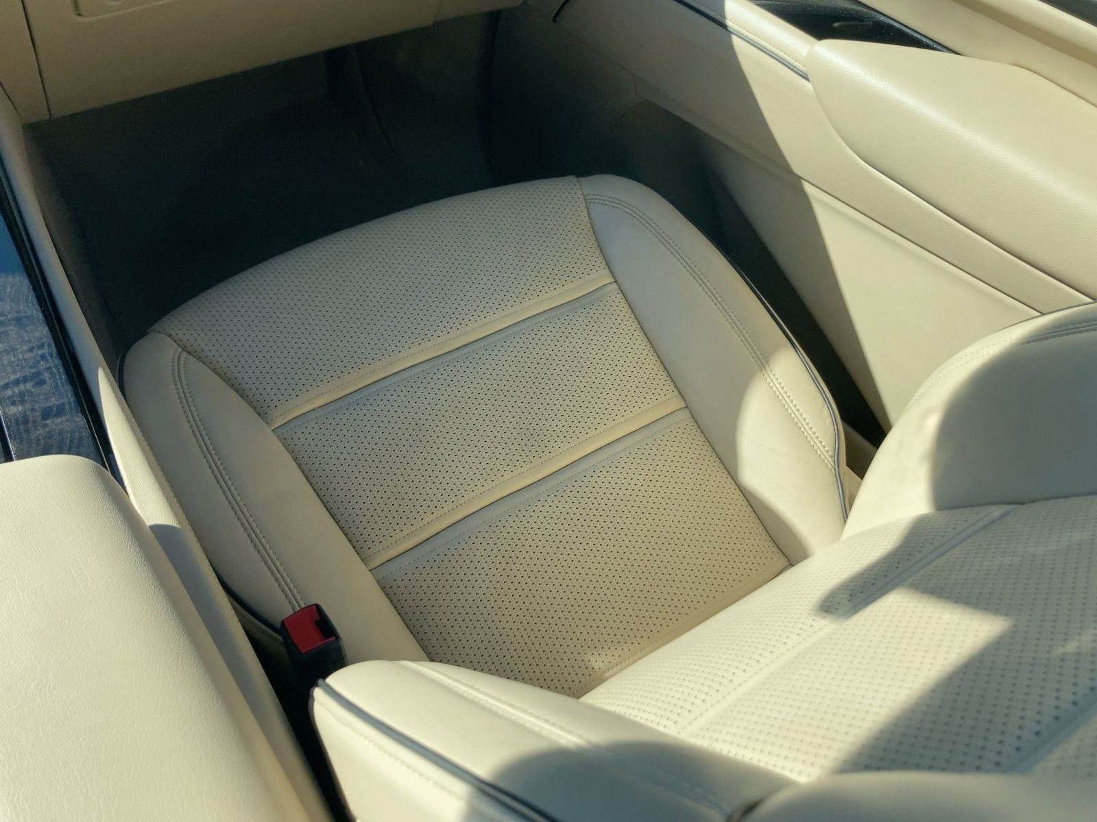 Used 2023 Cadillac Escalade ESV Premium Luxury w/ Performance Package image 30