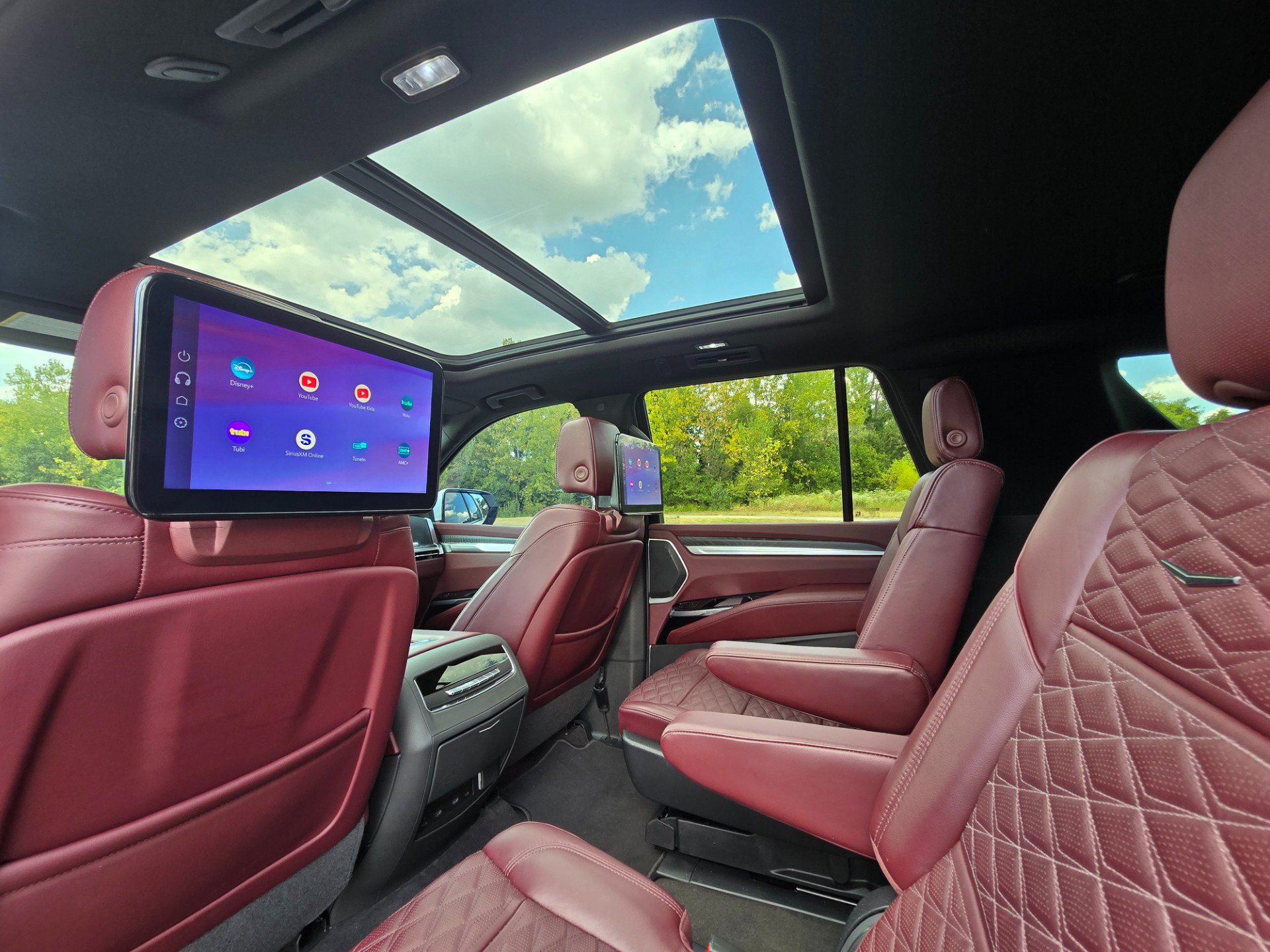 Used 2025 Cadillac Escalade Sport w/ Touring Package AWD/4WD image 19