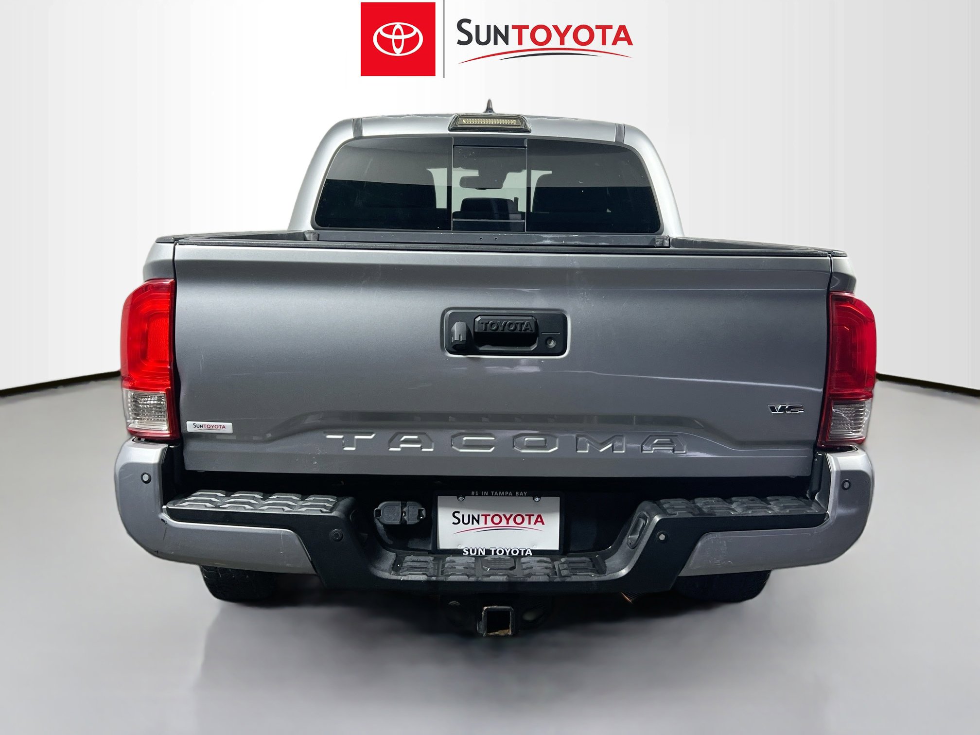 Used 2018 Toyota Tacoma TRD Sport w/ Technology Package AWD/4WD image 5