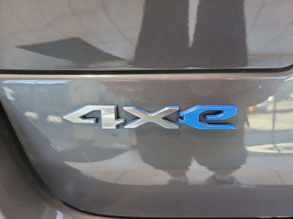 Certified 2022 Jeep Grand Cherokee Summit w/ Advanced Protech Group IV AWD/4WD image 17