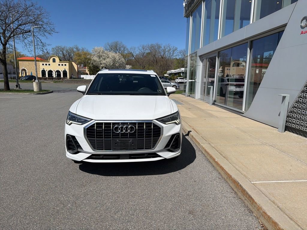 Used 2025 Audi Q3 2.0T Premium w/ Convenience Package AWD/4WD image 8