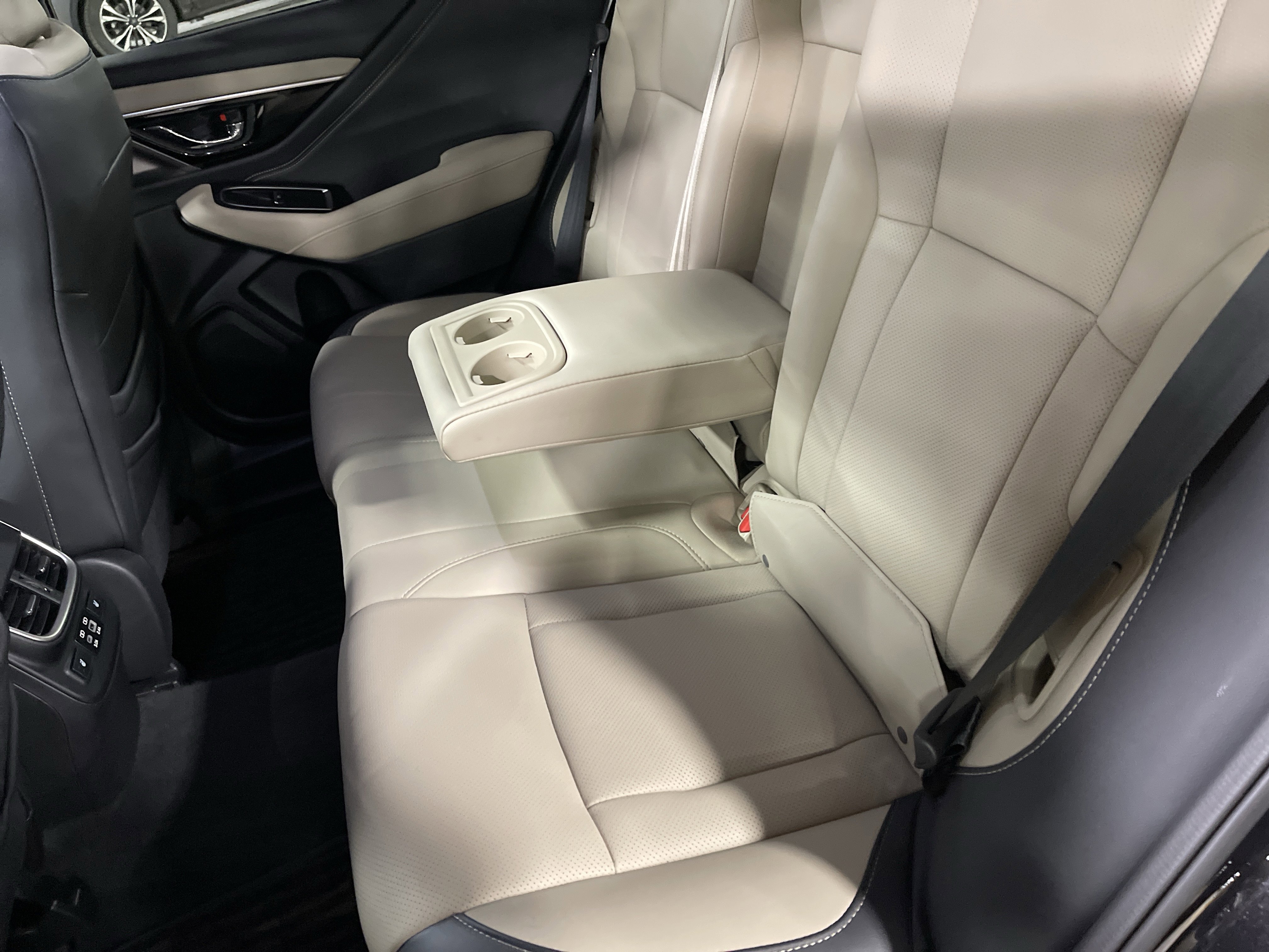 Used 2023 Subaru Outback Limited image 12