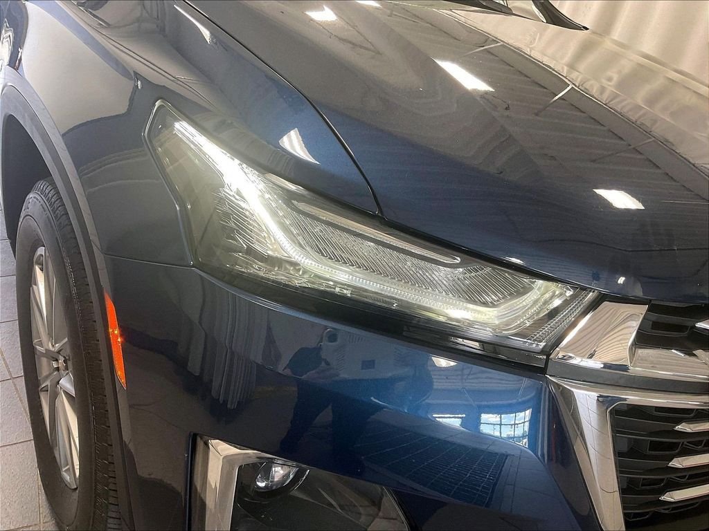 Used 2023 Chevrolet Traverse LT AWD/4WD image 33