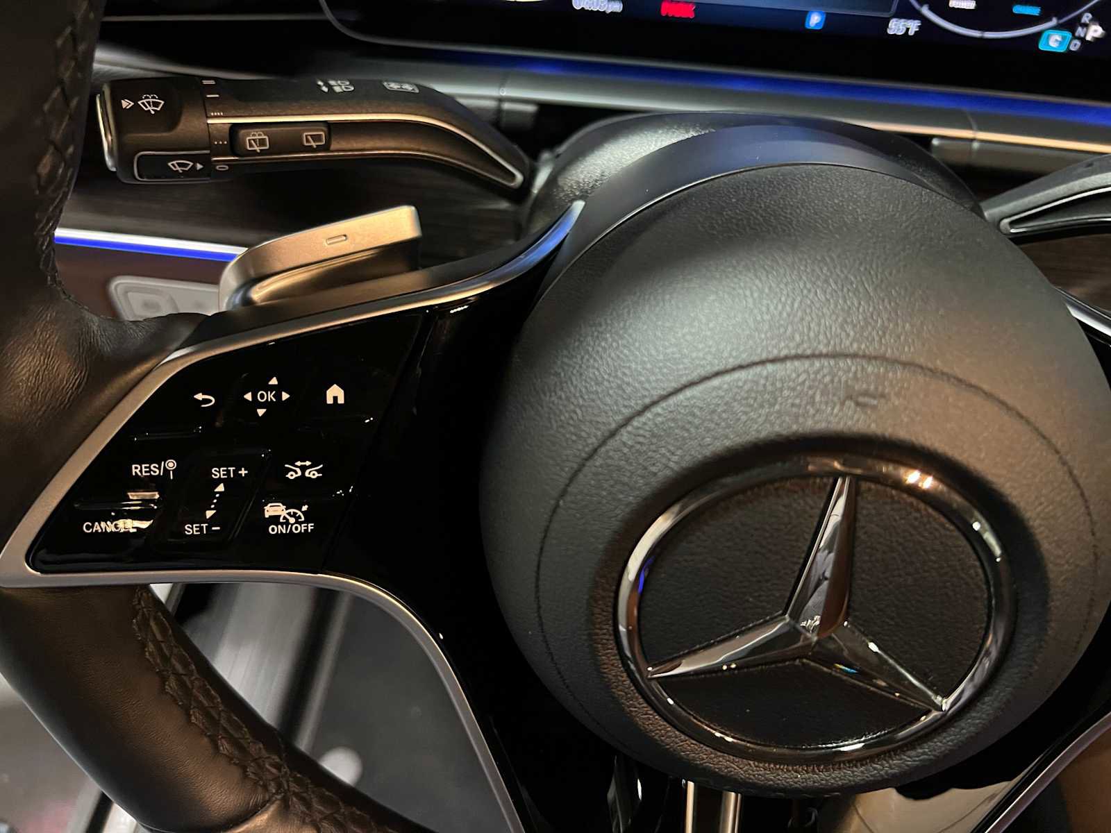 Certified 2025 Mercedes-Benz GLS 450 4MATIC image 27