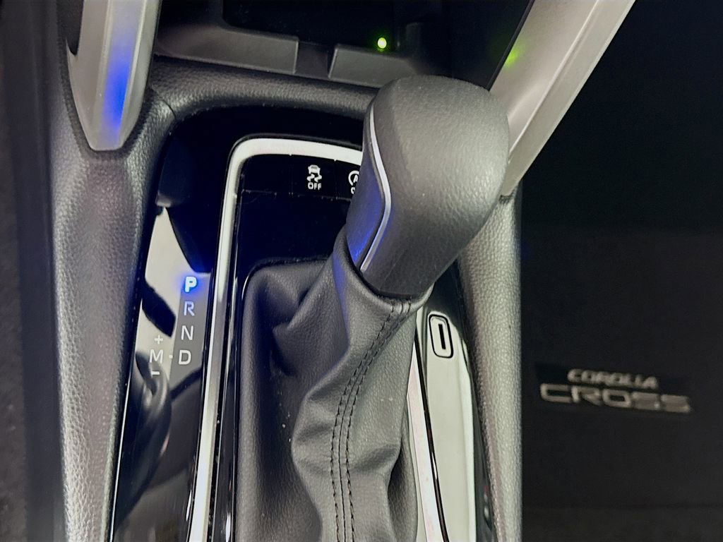 Used 2024 Toyota Corolla Cross LE image 17