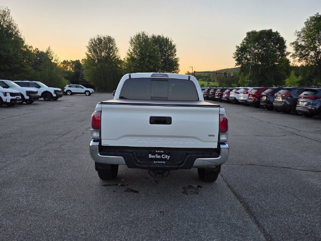 Used 2022 Toyota Tacoma TRD Off-Road AWD/4WD image 7
