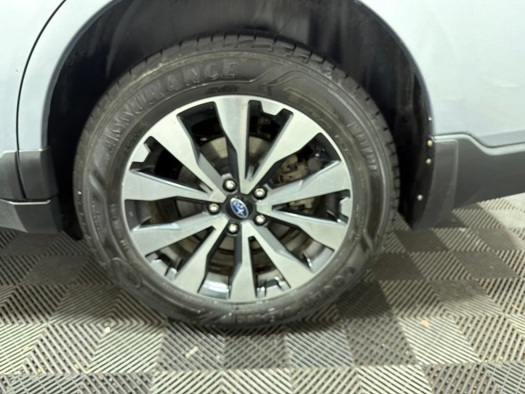 Used 2015 Subaru Outback 2.5i Limited AWD/4WD image 32