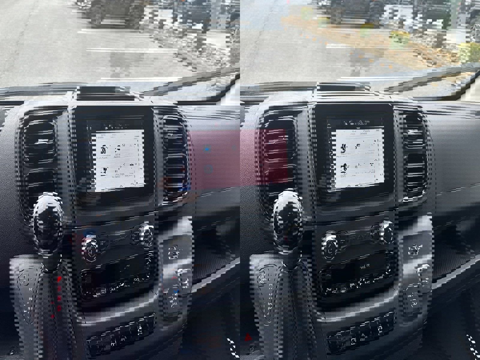 New 2024 RAM ProMaster 2500 w/ Convenience Group image 32