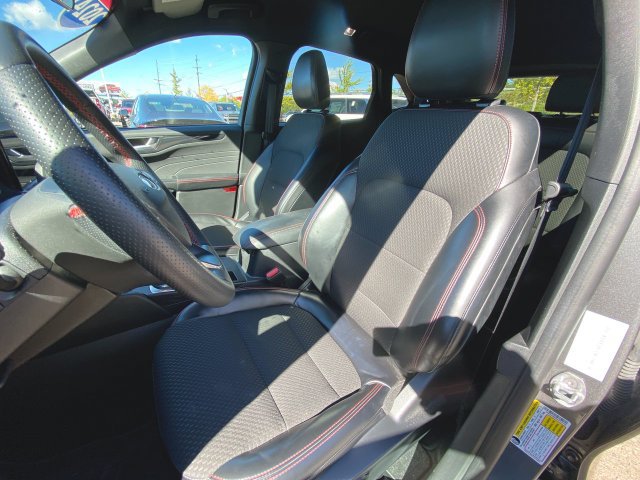 Used 2024 Ford Escape ST-Line w/ Tech Pack #1 AWD/4WD image 19