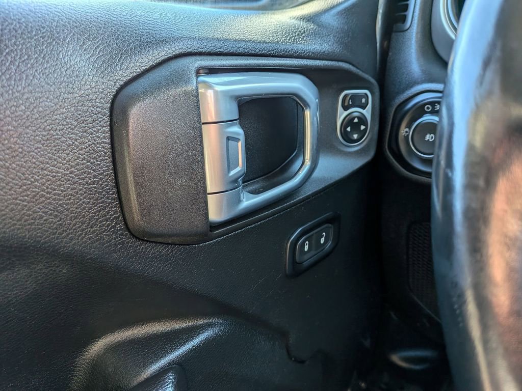 Used 2020 Jeep Wrangler Unlimited Willys image 27