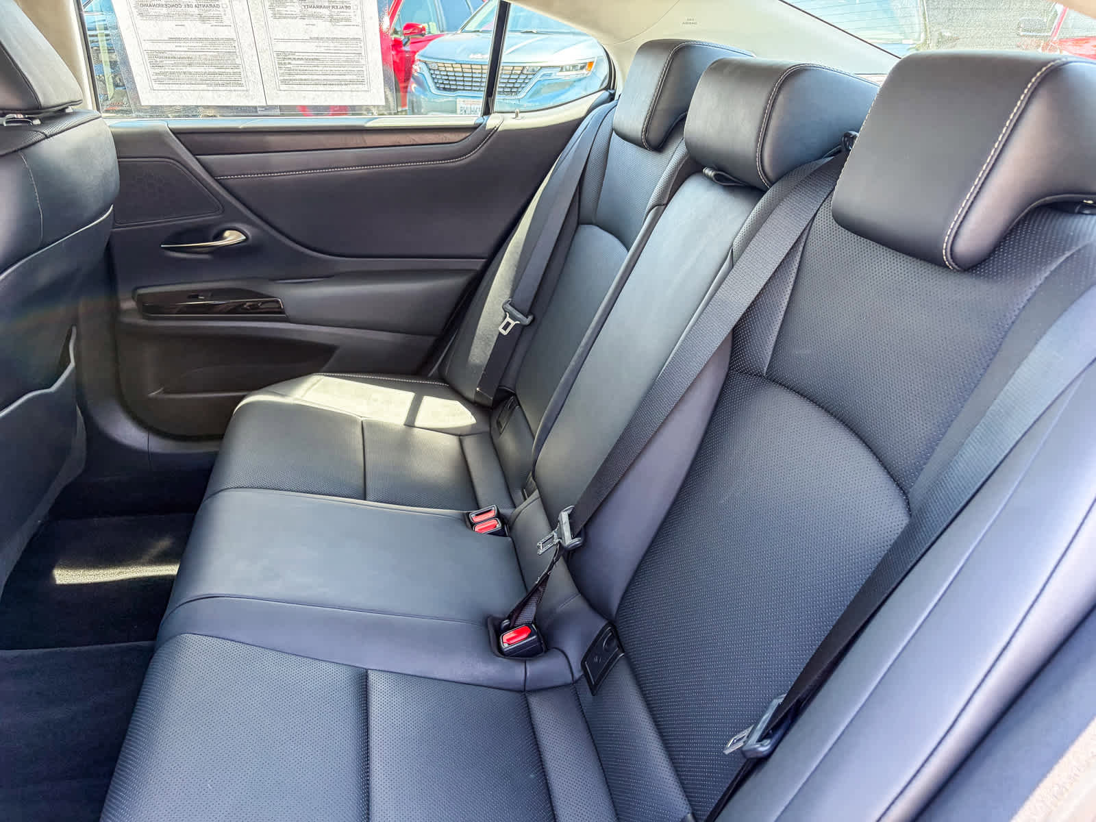 Used 2022 Lexus ES 350 w/ Premium Package FWD image 18