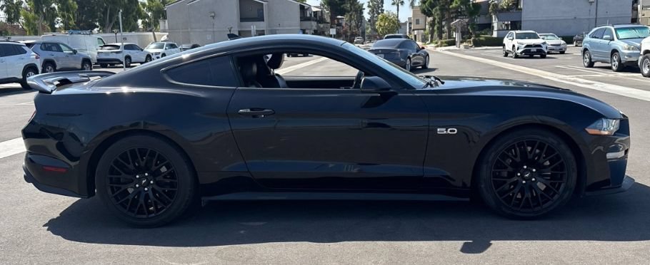 Used 2020 Ford Mustang GT Premium w/ GT Performance Package RWD image 4