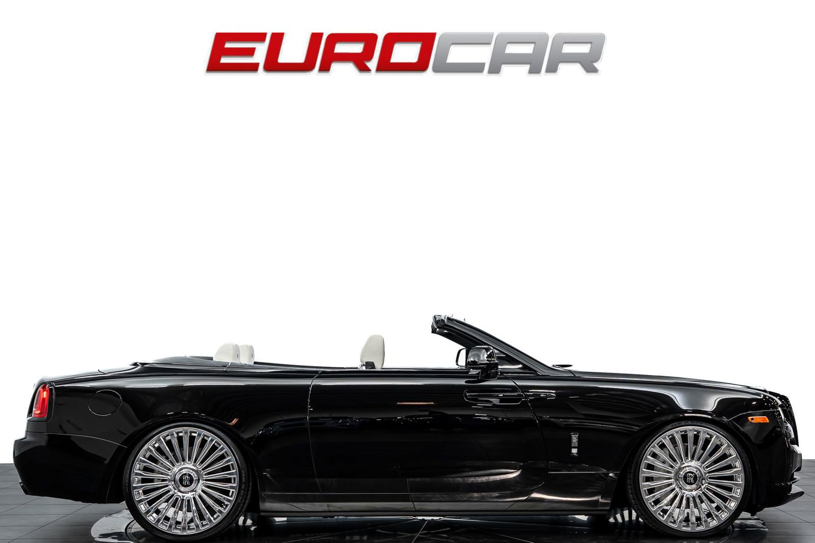 Used 2018 Rolls-Royce Dawn image 7