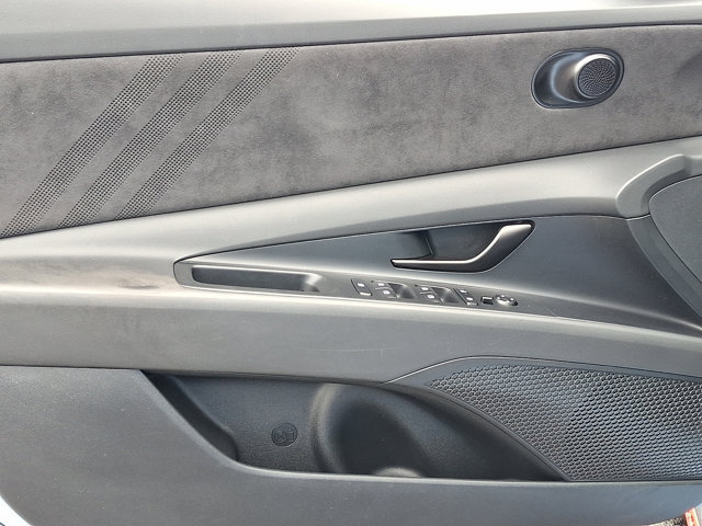 Used 2025 Hyundai Elantra N FWD image 13