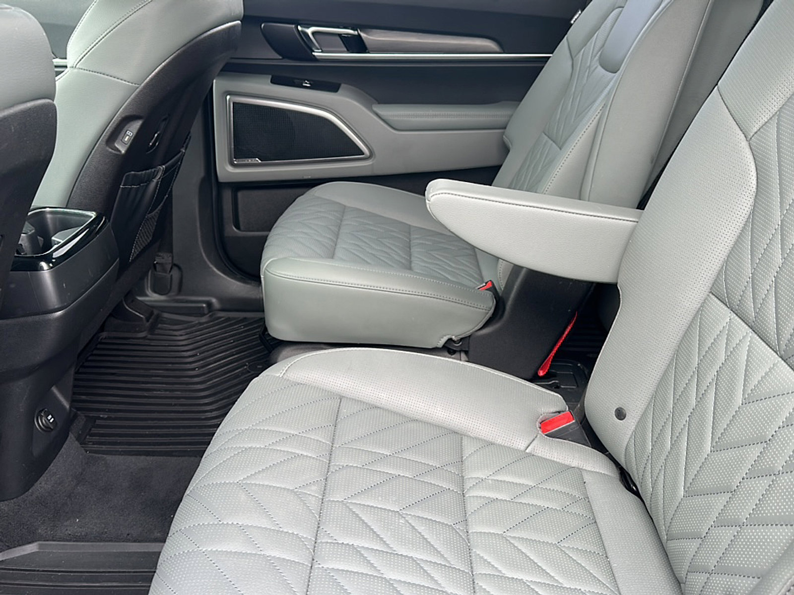 Used 2024 Kia Telluride EX X-Line image 18