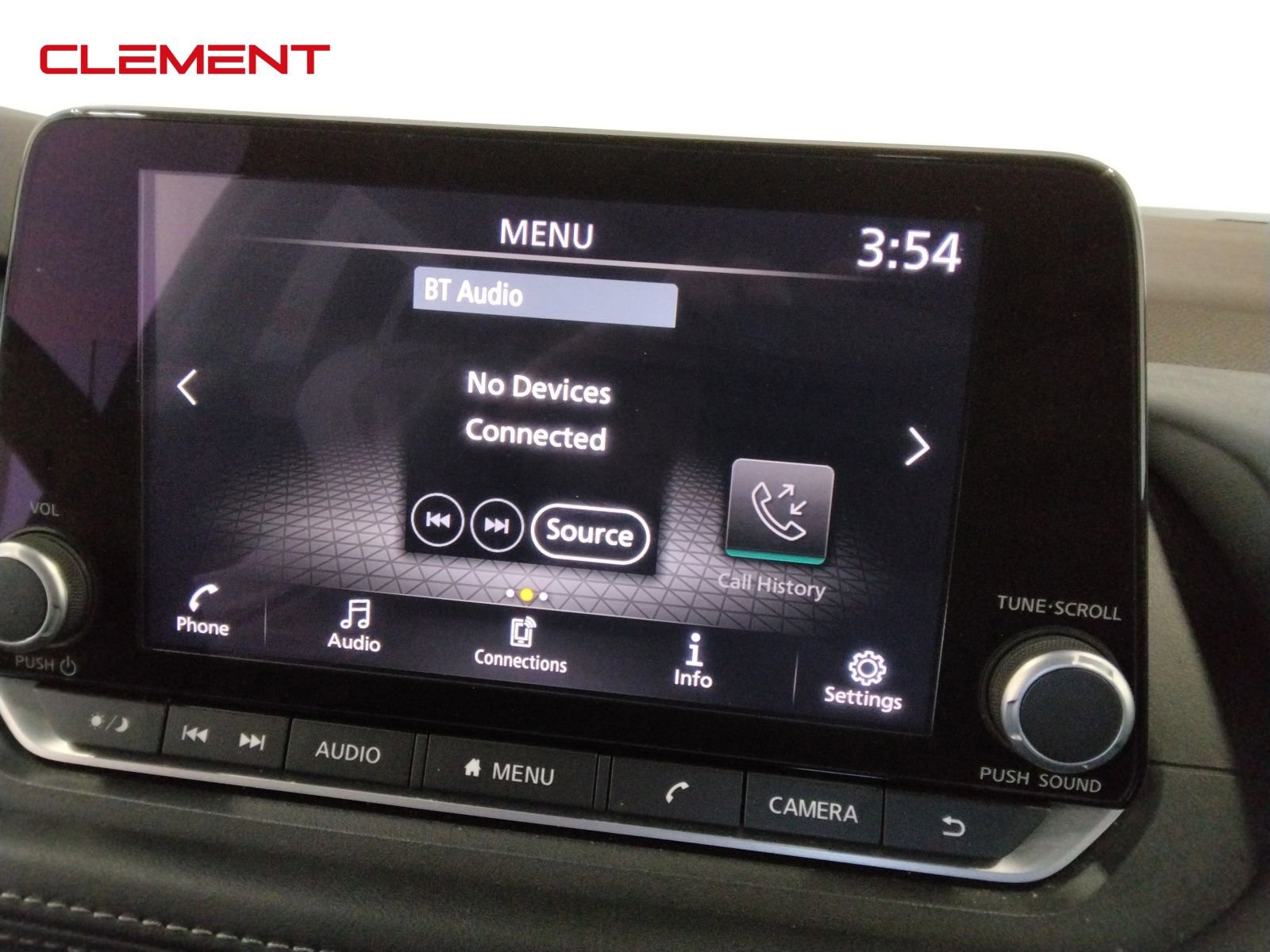 Used 2023 Nissan Rogue S image 18