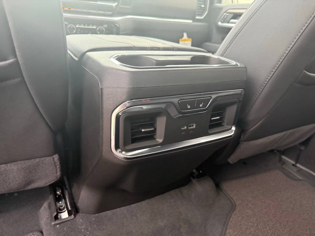 Used 2026 Chevrolet Silverado 1500 High Country w/ Technology Package RWD image 34