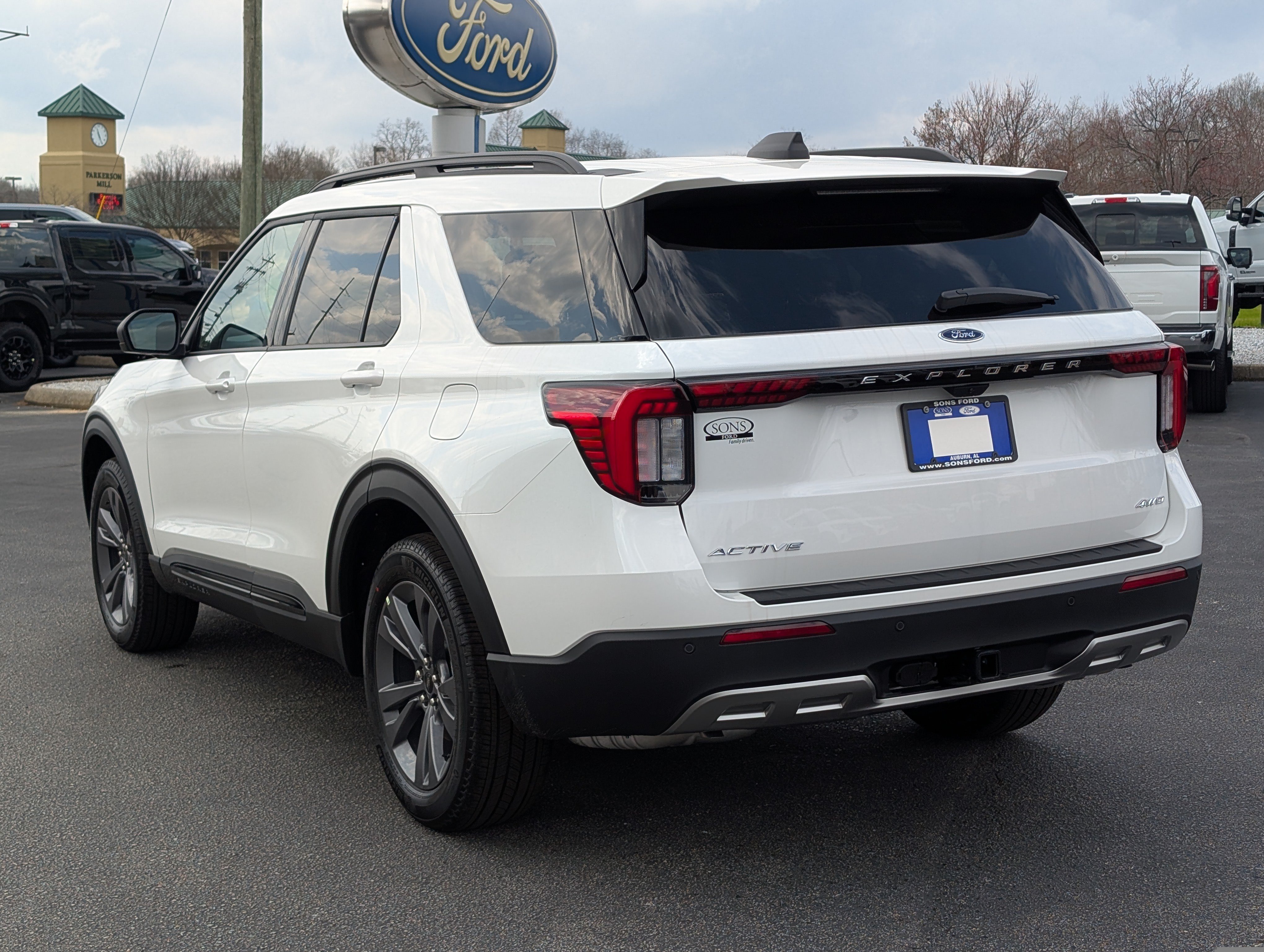 New 2026 Ford Explorer Active w/ Active Comfort Package AWD/4WD image 13