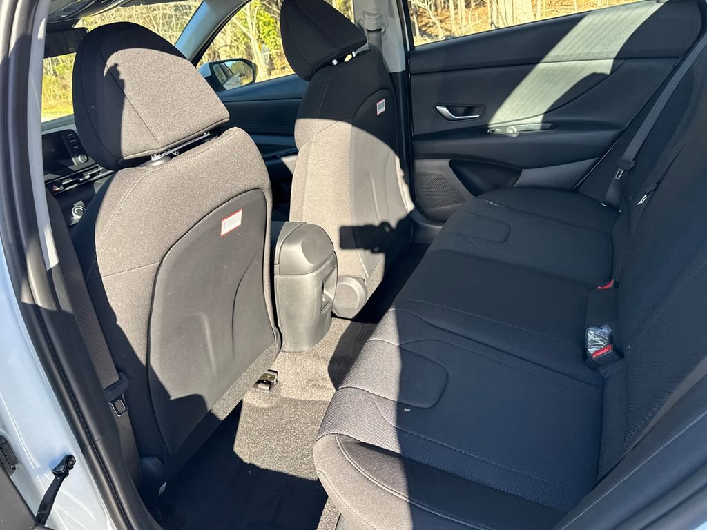 New 2026 Hyundai Elantra SE image 11