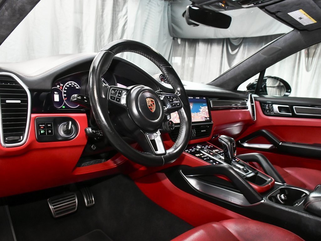 Used 2021 Porsche Cayenne Turbo w/ Assistance Package image 18
