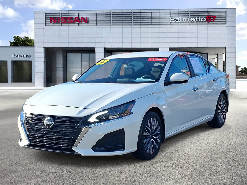 Certified 2023 Nissan Altima 2.5 SV FWD image 3