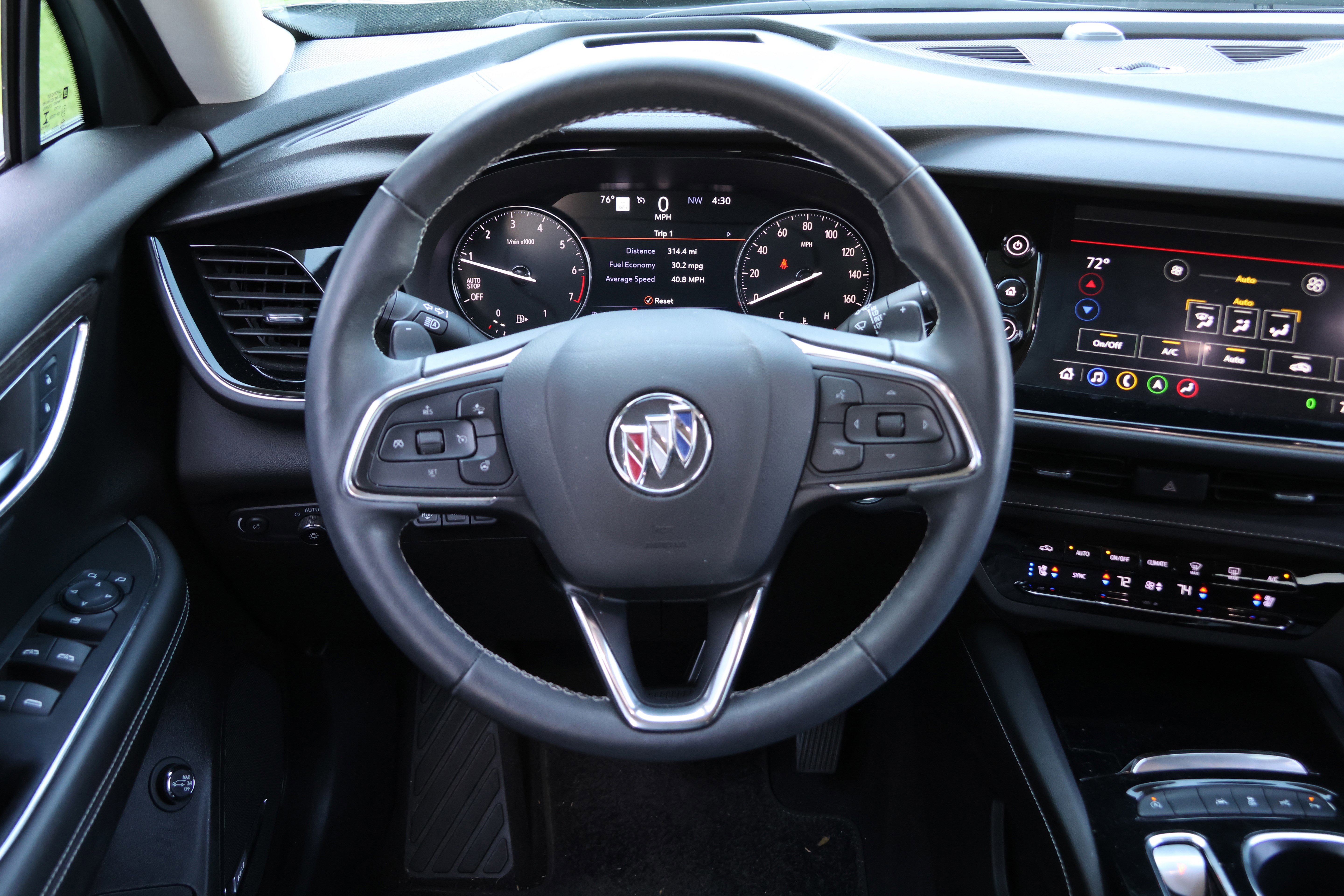 Used 2022 Buick Envision Avenir w/ Technology Package II FWD image 24