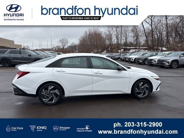 Certified 2025 Hyundai Elantra SEL FWD image 7
