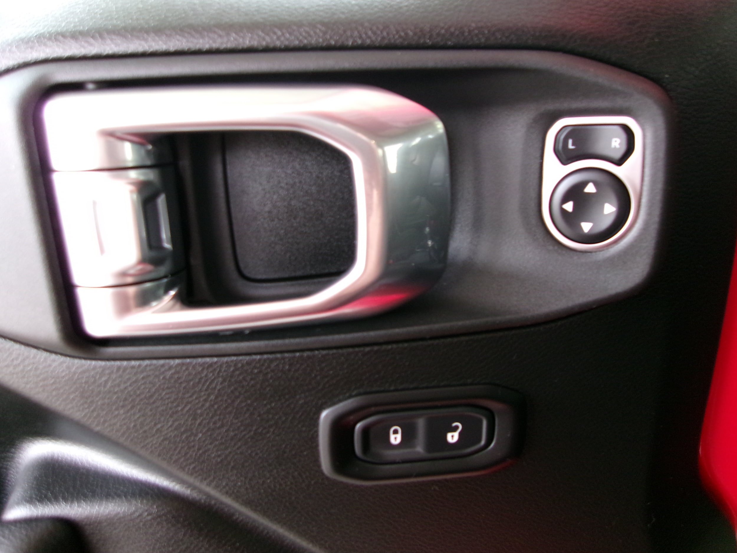 New 2025 Jeep Gladiator Sport AWD/4WD image 12
