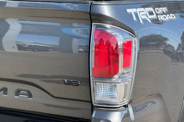 Used 2021 Toyota Tacoma TRD Off-Road w/ Technology Package RWD image 29