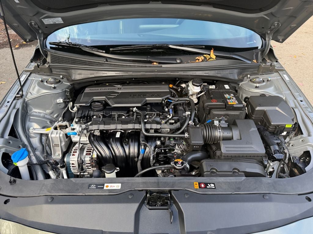 Certified 2025 Hyundai Elantra Sport FWD image 29