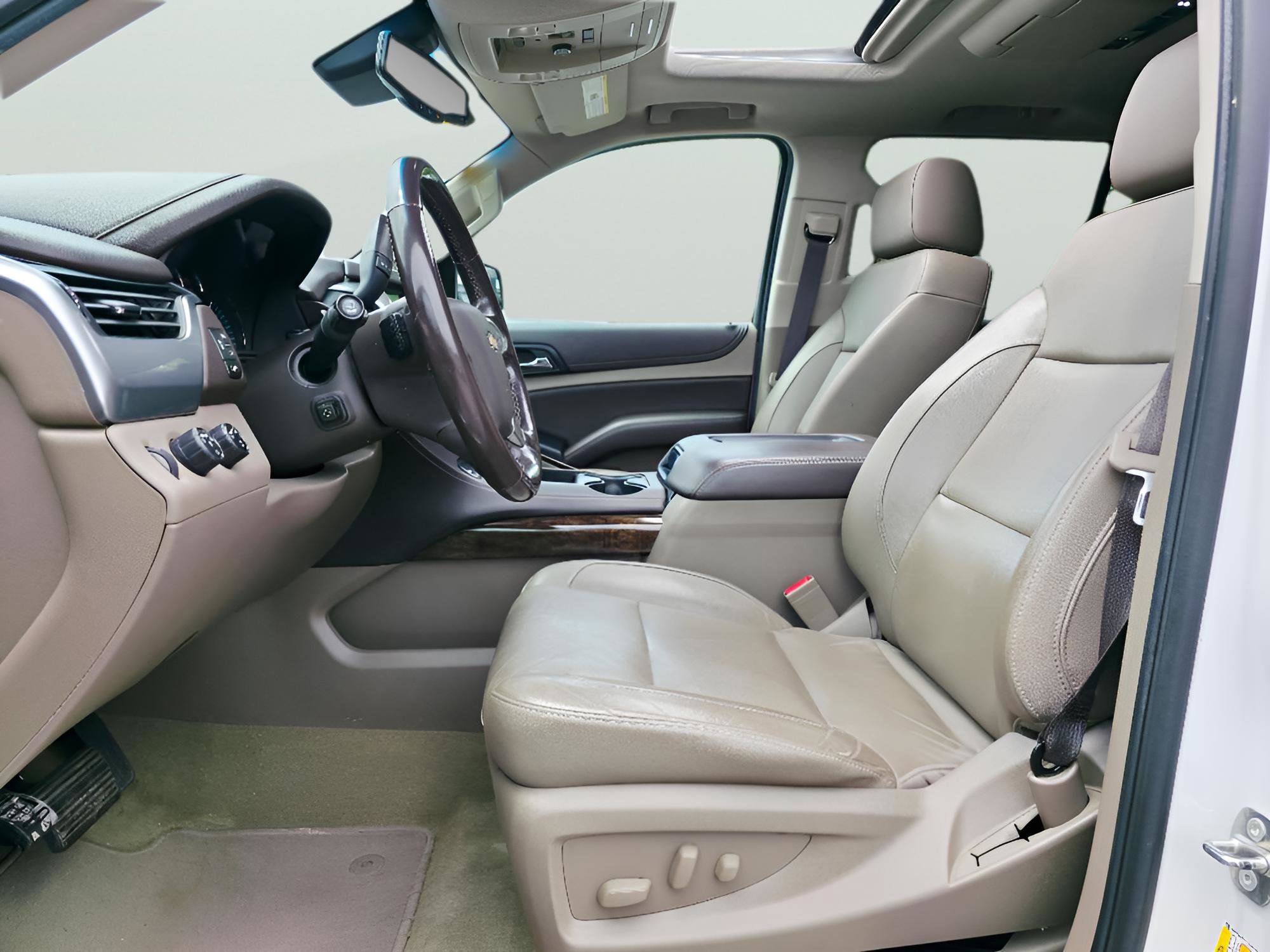 Used 2018 Chevrolet Tahoe LT w/ LT Signature Package AWD/4WD image 12